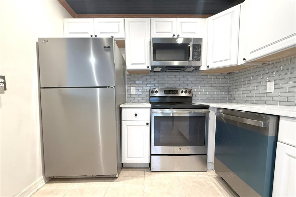 待售: $100,000 (1 贝兹, 1 浴室, 800 平方英尺)