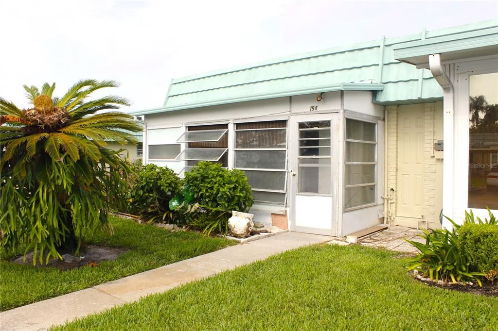 待售: $100,000 (1 贝兹, 1 浴室, 800 平方英尺)