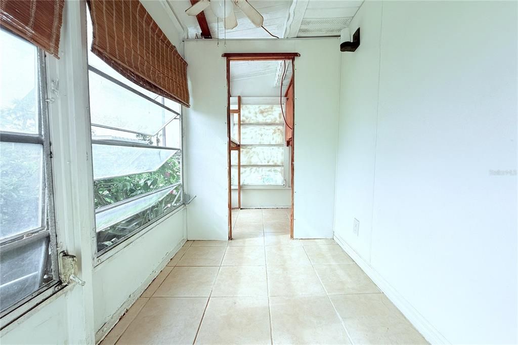 待售: $100,000 (1 贝兹, 1 浴室, 800 平方英尺)