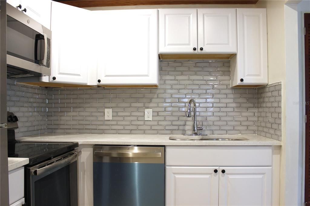 待售: $100,000 (1 贝兹, 1 浴室, 800 平方英尺)