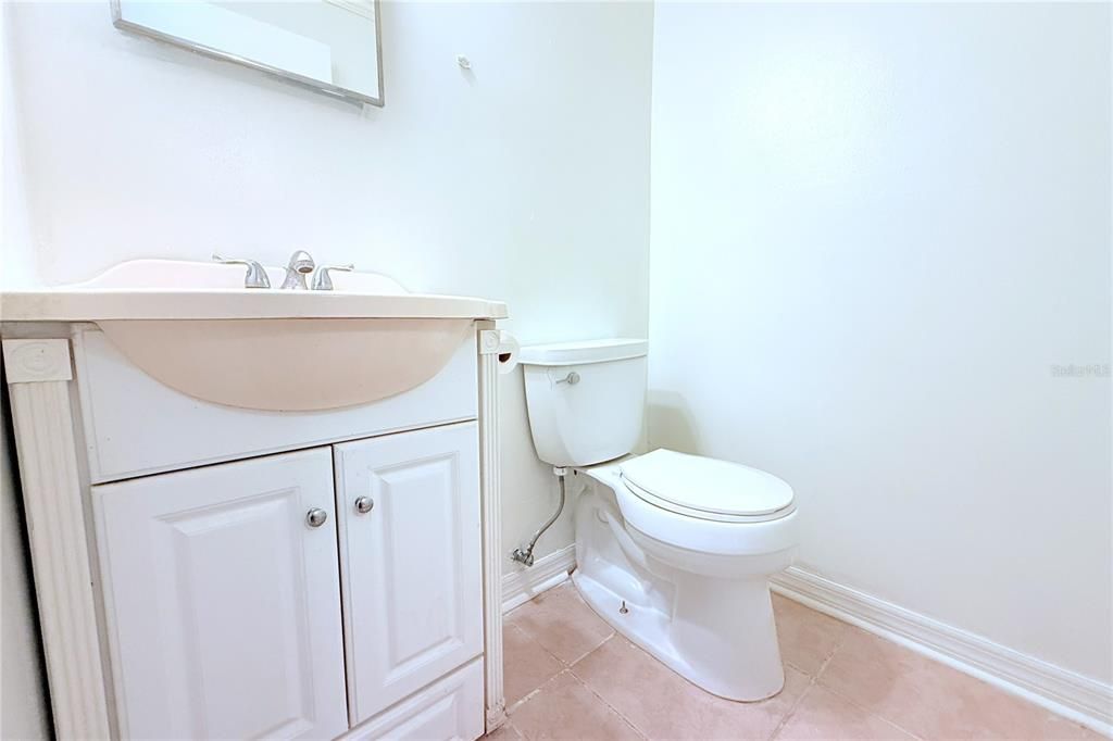 待售: $100,000 (1 贝兹, 1 浴室, 800 平方英尺)