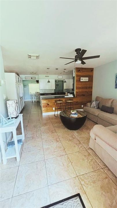 На продажу: $320,000 (3 спален, 2 ванн, 1412 Квадратных фут)