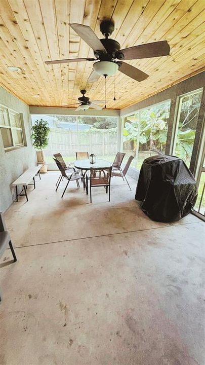 На продажу: $320,000 (3 спален, 2 ванн, 1412 Квадратных фут)