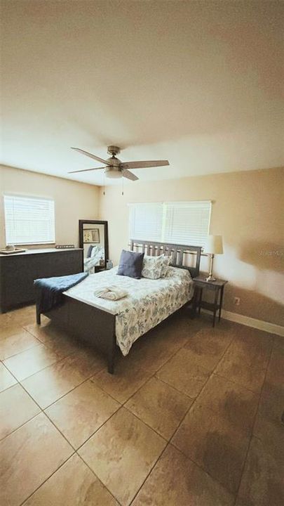 На продажу: $320,000 (3 спален, 2 ванн, 1412 Квадратных фут)