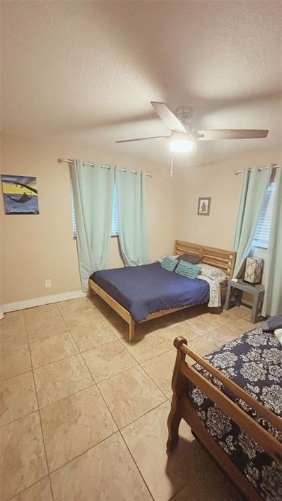 На продажу: $320,000 (3 спален, 2 ванн, 1412 Квадратных фут)