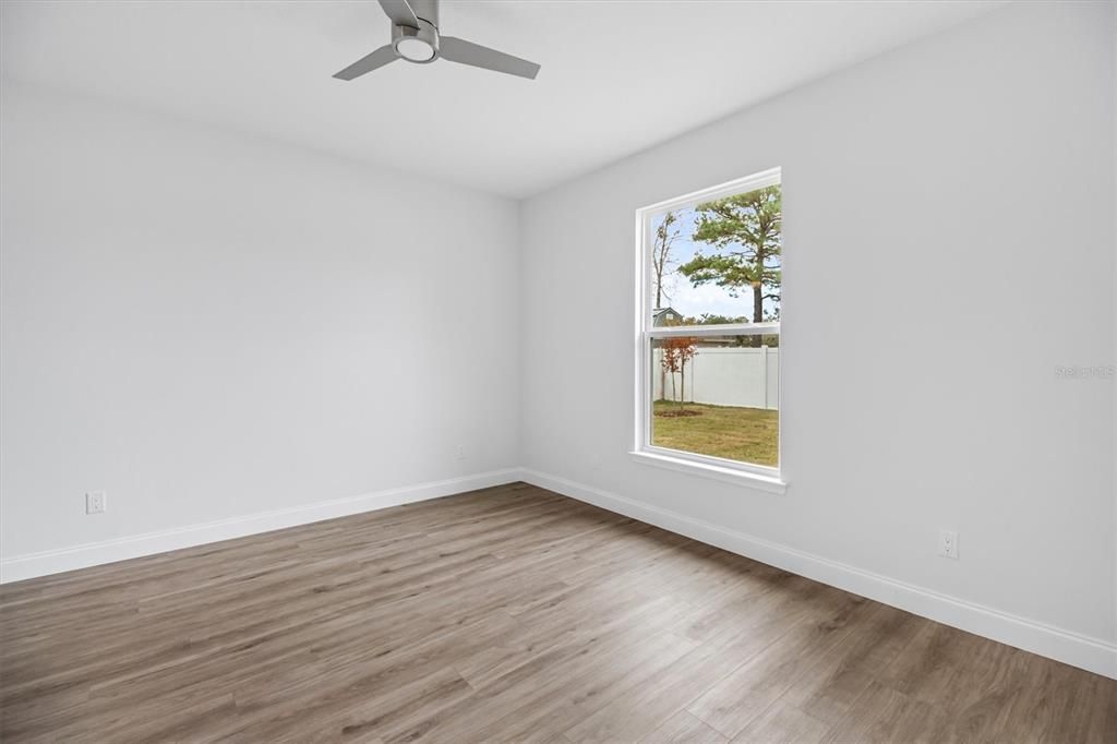 На продажу: $349,800 (3 спален, 2 ванн, 1555 Квадратных фут)