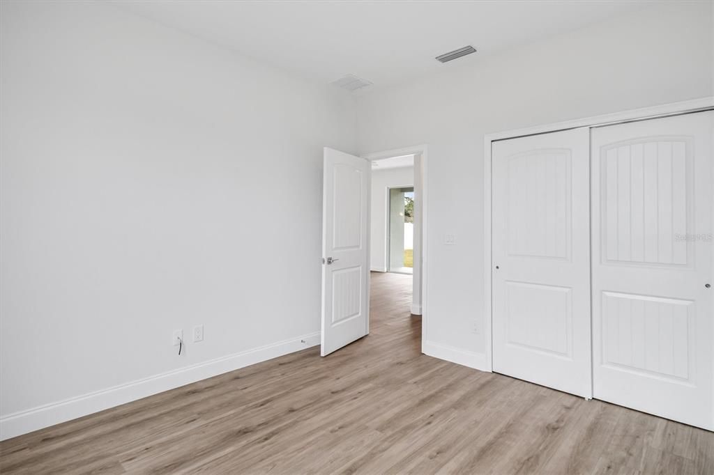 На продажу: $349,800 (3 спален, 2 ванн, 1555 Квадратных фут)