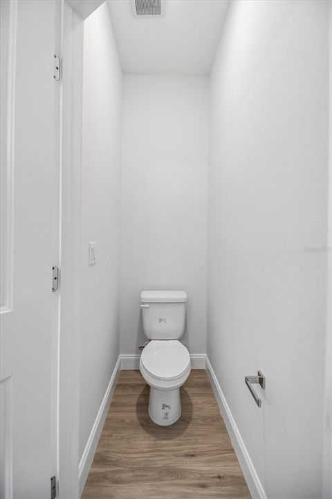 На продажу: $349,800 (3 спален, 2 ванн, 1555 Квадратных фут)