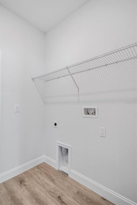 На продажу: $349,800 (3 спален, 2 ванн, 1555 Квадратных фут)