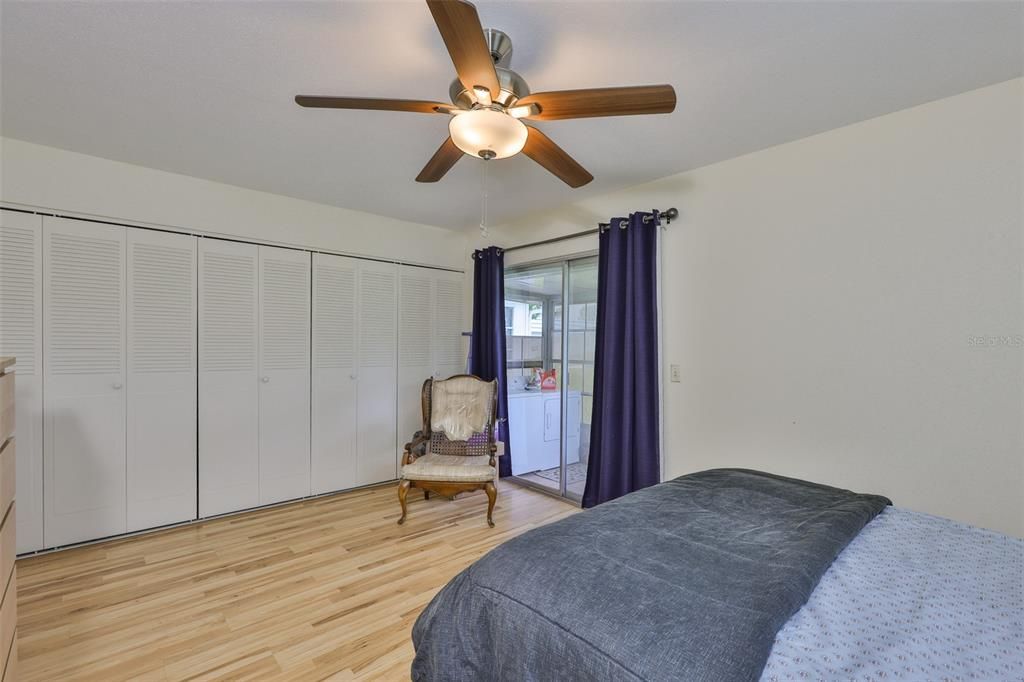 待售: $91,600 (1 贝兹, 1 浴室, 800 平方英尺)