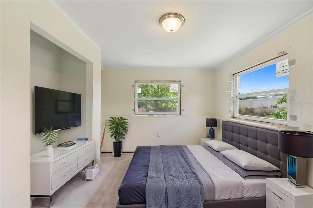 Activo con contrato: $139,900 (4 camas, 2 baños, 1521 Pies cuadrados)