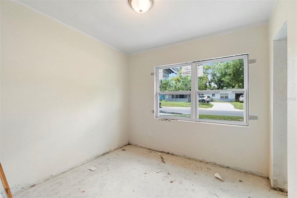 Activo con contrato: $139,900 (4 camas, 2 baños, 1521 Pies cuadrados)