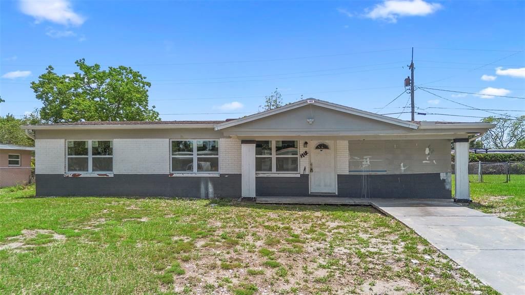 Activo con contrato: $139,900 (4 camas, 2 baños, 1521 Pies cuadrados)