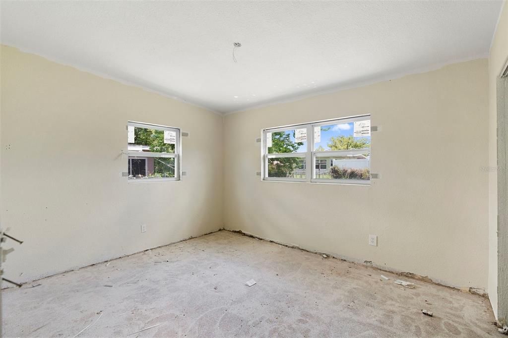 Activo con contrato: $139,900 (4 camas, 2 baños, 1521 Pies cuadrados)