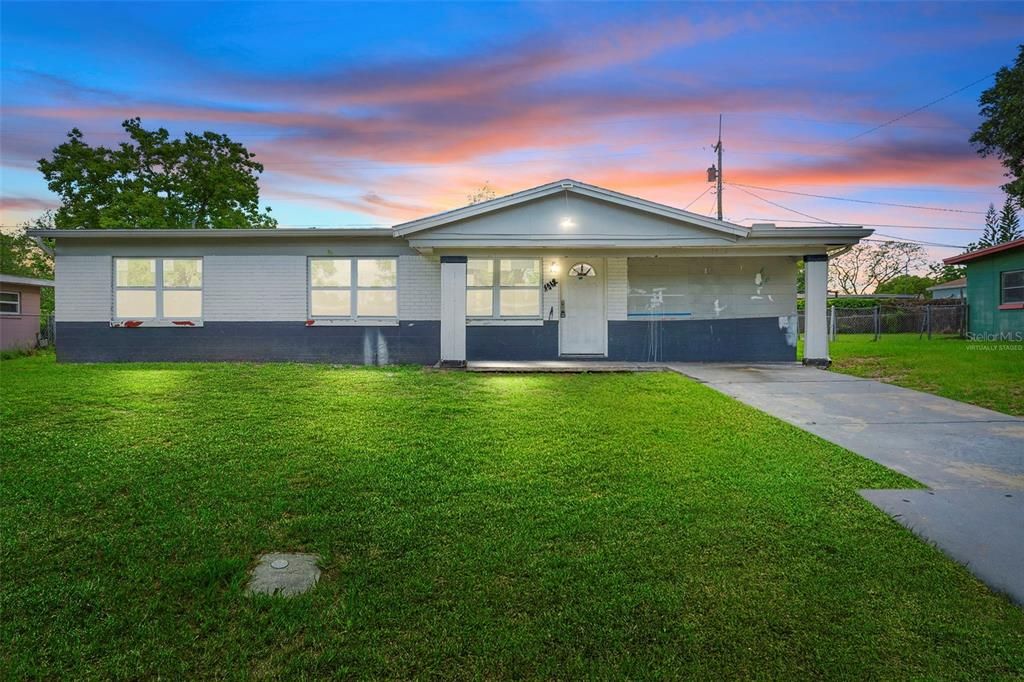 Activo con contrato: $139,900 (4 camas, 2 baños, 1521 Pies cuadrados)