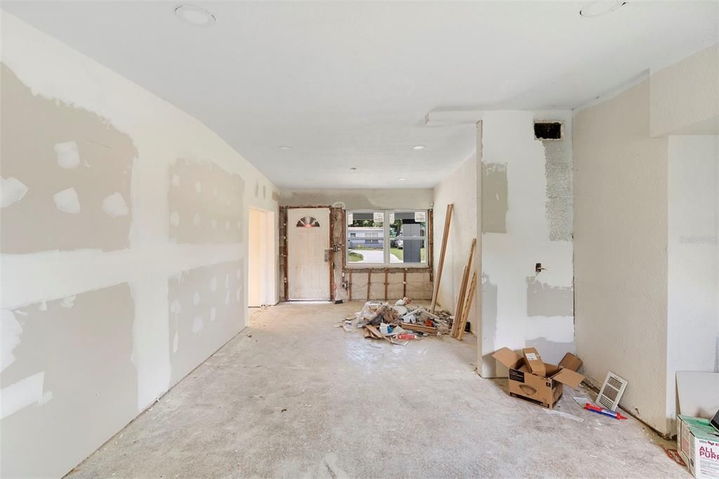 Activo con contrato: $139,900 (4 camas, 2 baños, 1521 Pies cuadrados)