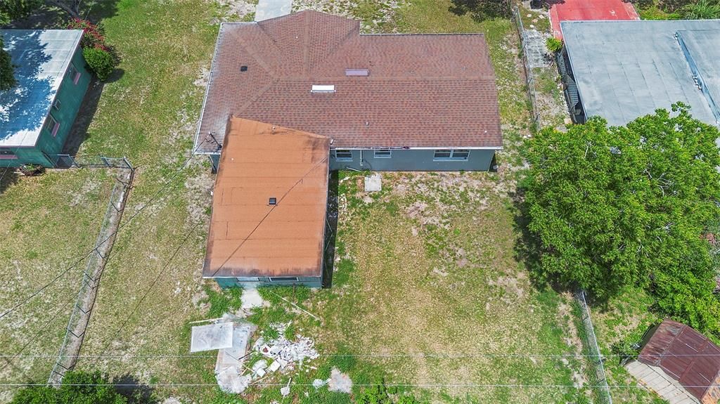 Activo con contrato: $139,900 (4 camas, 2 baños, 1521 Pies cuadrados)