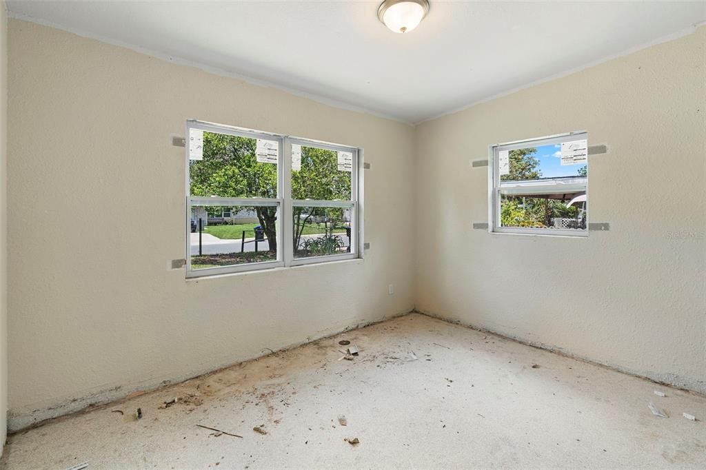 Activo con contrato: $139,900 (4 camas, 2 baños, 1521 Pies cuadrados)