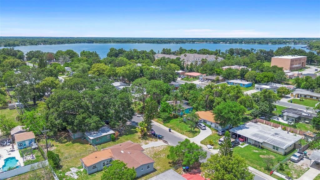 Activo con contrato: $139,900 (4 camas, 2 baños, 1521 Pies cuadrados)