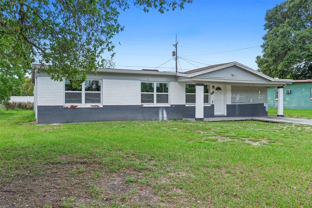 Activo con contrato: $139,900 (4 camas, 2 baños, 1521 Pies cuadrados)