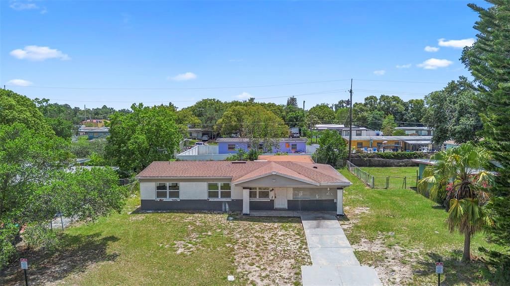 Activo con contrato: $139,900 (4 camas, 2 baños, 1521 Pies cuadrados)