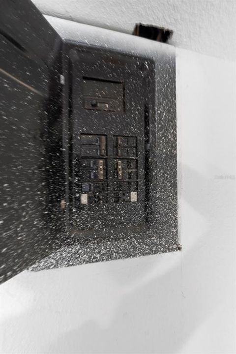 Activo con contrato: $139,900 (4 camas, 2 baños, 1521 Pies cuadrados)