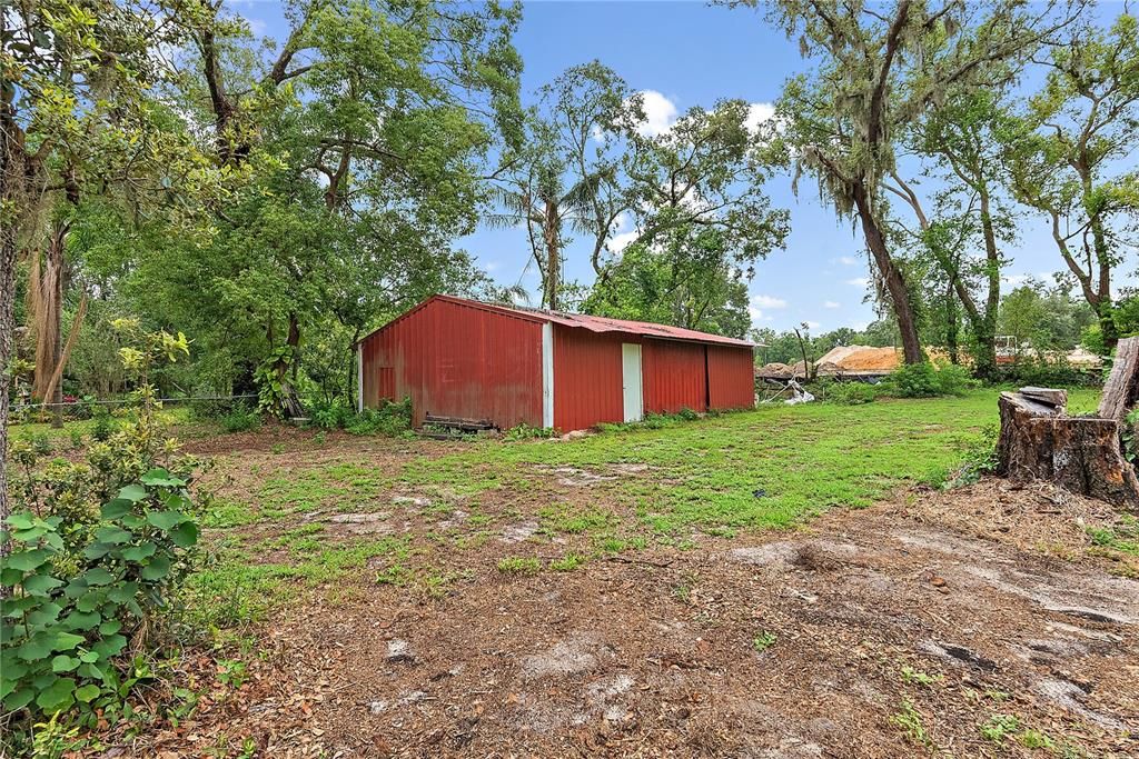 合同活跃: $589,900 (4 贝兹, 2 浴室, 1549 平方英尺)