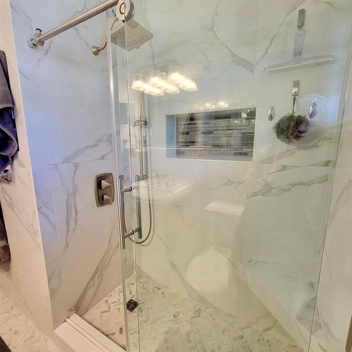 For Sale: $1,499,000 (2 beds, 1 baths, 1531 Square Feet)