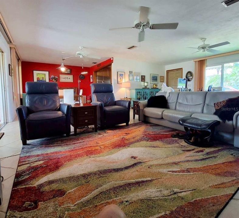 For Sale: $1,499,000 (2 beds, 1 baths, 1531 Square Feet)