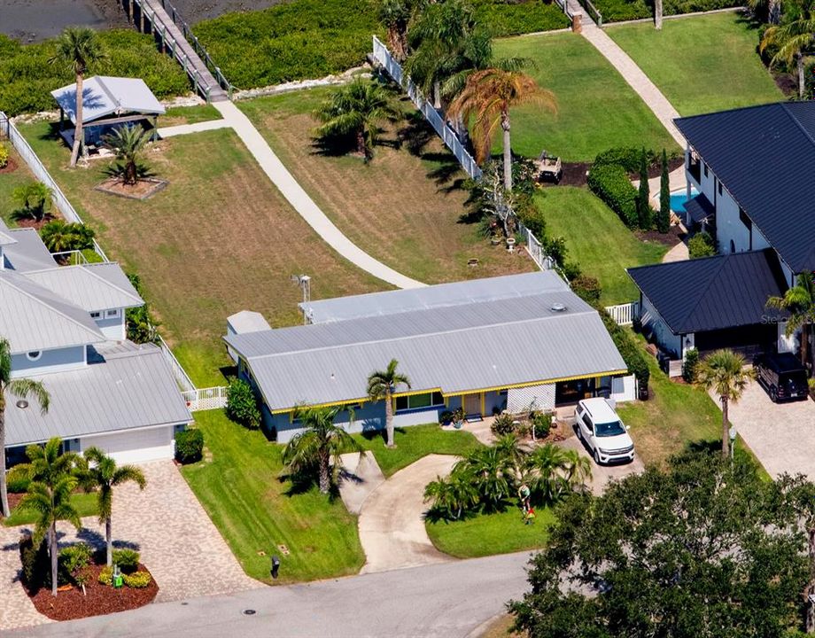 For Sale: $1,499,000 (2 beds, 1 baths, 1531 Square Feet)