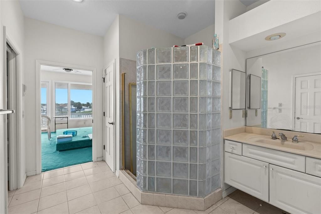 На продажу: $1,625,000 (4 спален, 3 ванн, 4198 Квадратных фут)