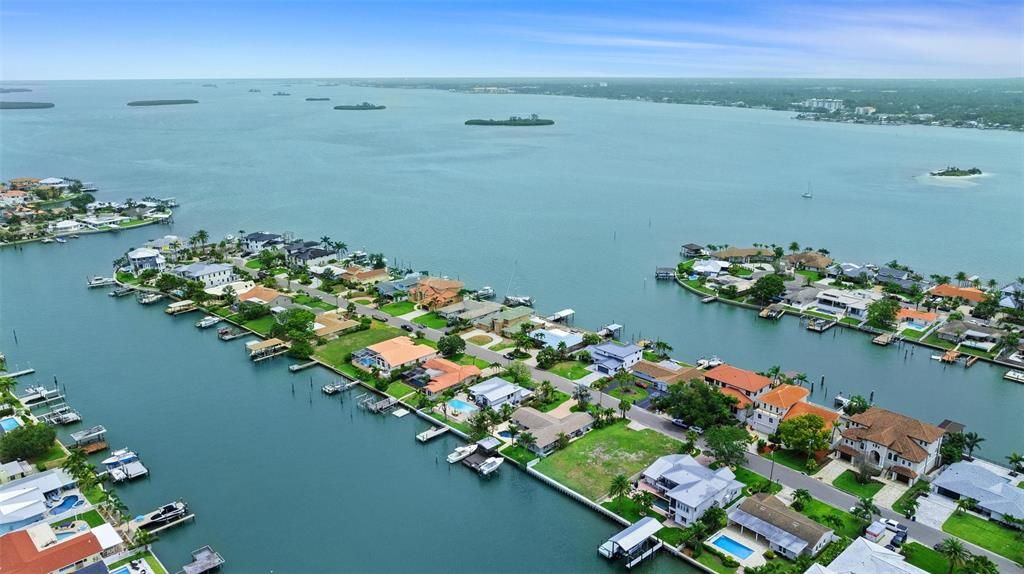 На продажу: $1,625,000 (4 спален, 3 ванн, 4198 Квадратных фут)