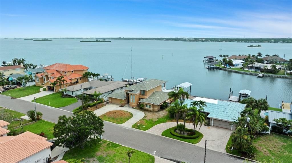 На продажу: $1,625,000 (4 спален, 3 ванн, 4198 Квадратных фут)