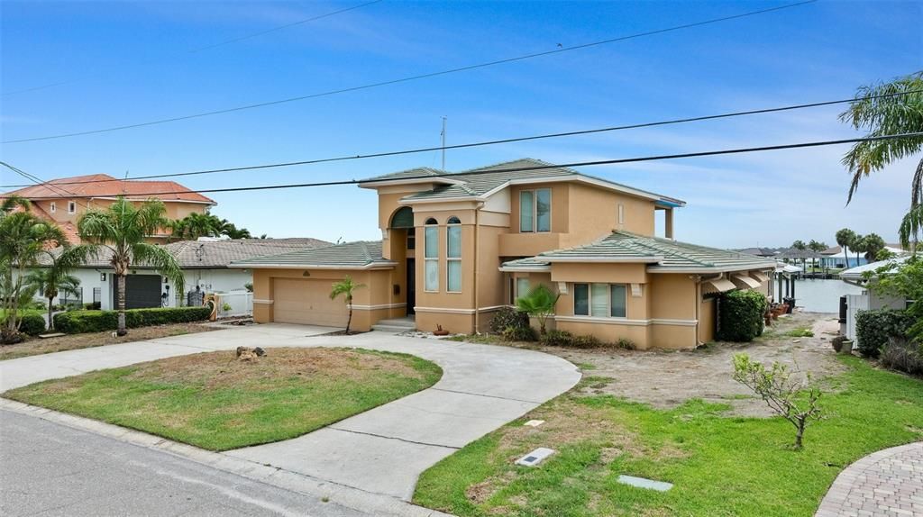 На продажу: $1,625,000 (4 спален, 3 ванн, 4198 Квадратных фут)