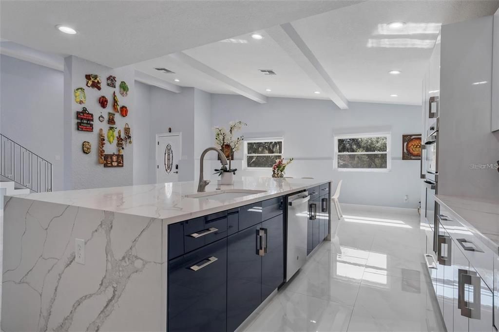 For Sale: $990,000 (6 beds, 4 baths, 4058 Square Feet)