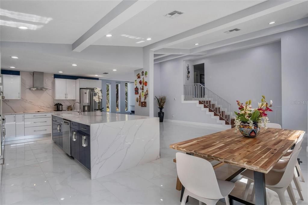 For Sale: $990,000 (6 beds, 4 baths, 4058 Square Feet)