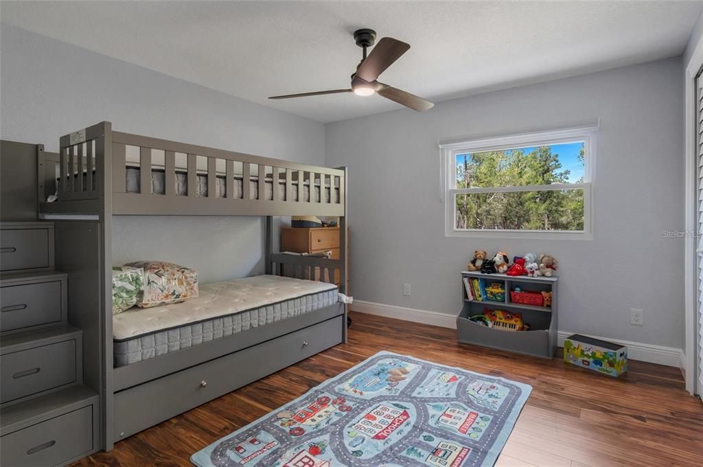 For Sale: $990,000 (6 beds, 4 baths, 4058 Square Feet)