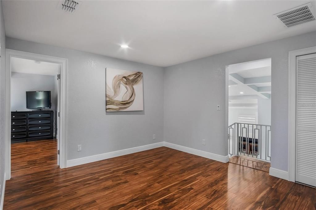 For Sale: $990,000 (6 beds, 4 baths, 4058 Square Feet)