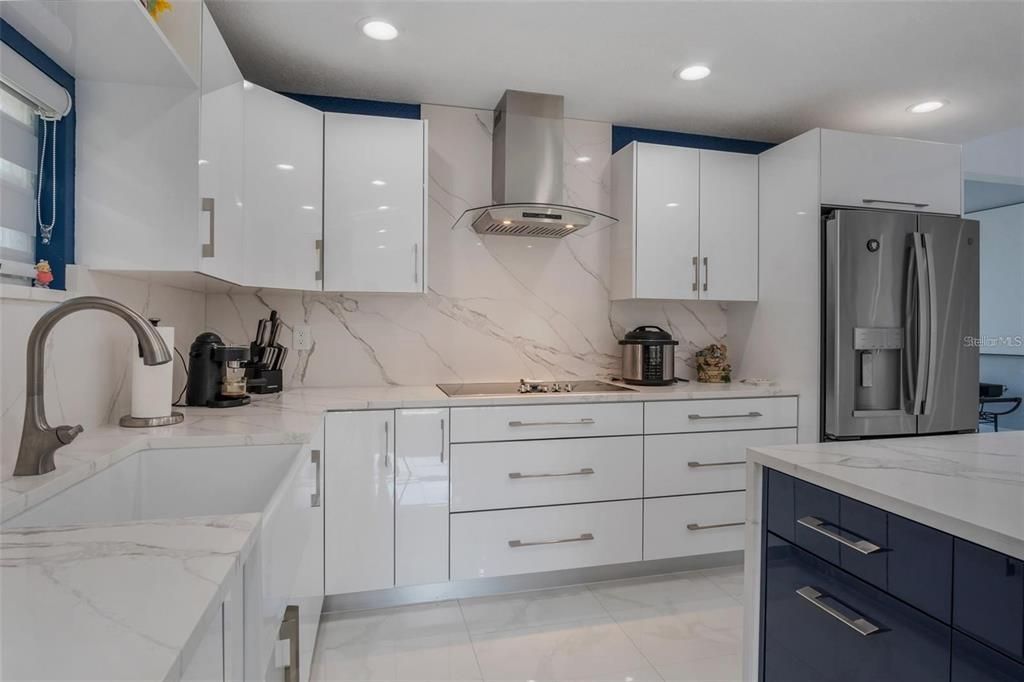 For Sale: $990,000 (6 beds, 4 baths, 4058 Square Feet)