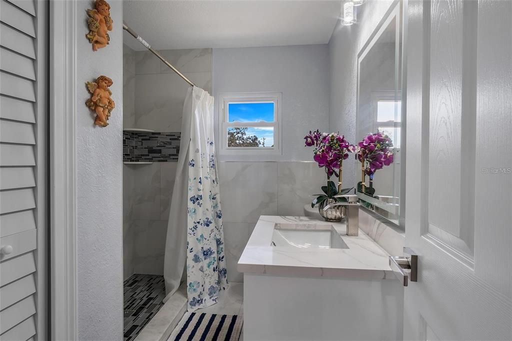 For Sale: $990,000 (6 beds, 4 baths, 4058 Square Feet)