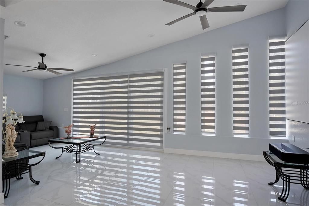 For Sale: $990,000 (6 beds, 4 baths, 4058 Square Feet)