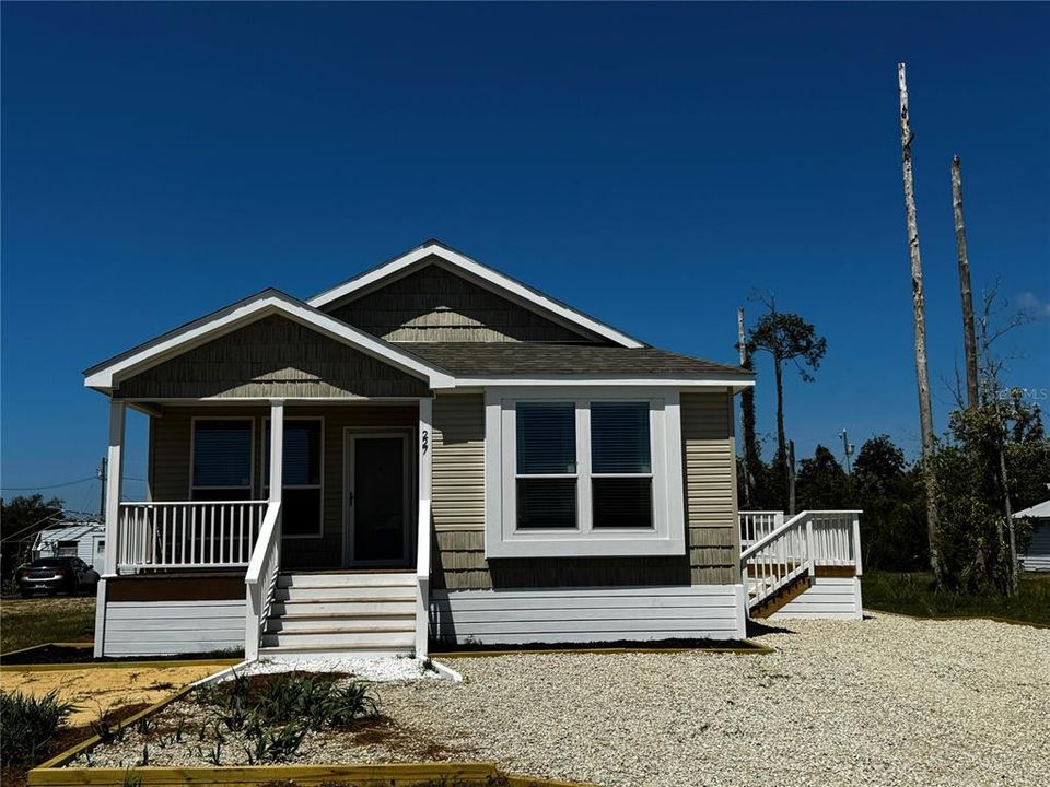 For Sale: $499,900 (5 beds, 2 baths, 2128 Square Feet)