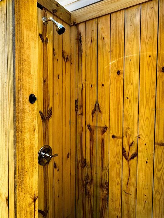 For Sale: $499,900 (5 beds, 2 baths, 2128 Square Feet)