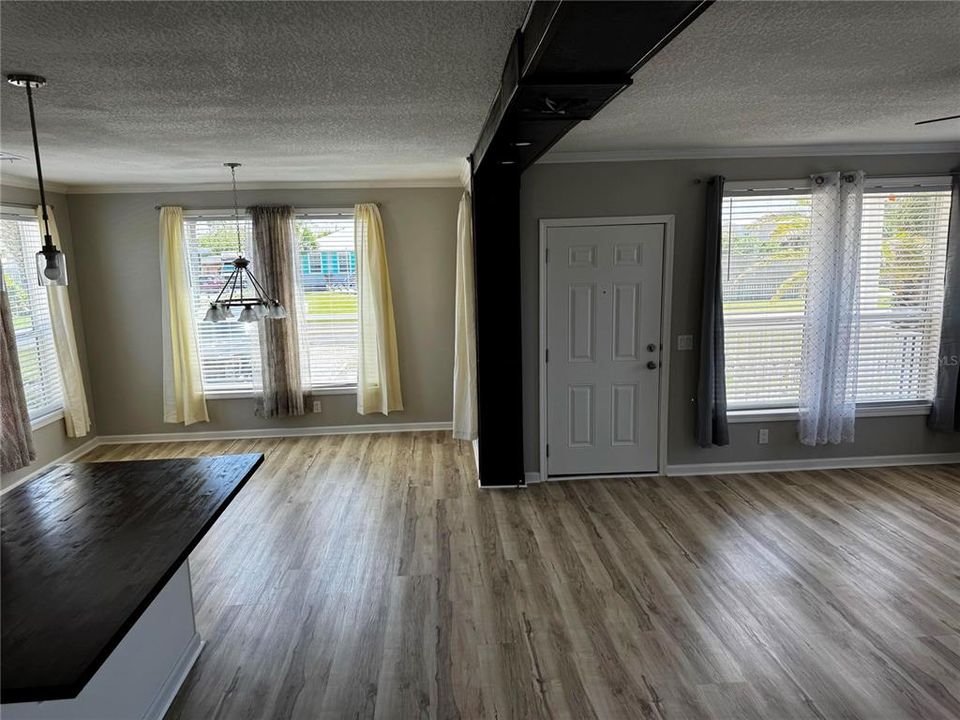 For Sale: $499,900 (5 beds, 2 baths, 2128 Square Feet)