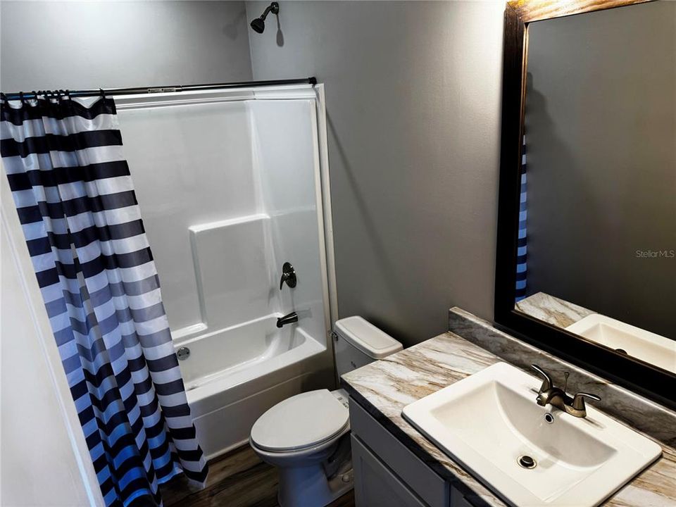 For Sale: $499,900 (5 beds, 2 baths, 2128 Square Feet)