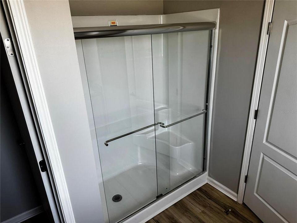 For Sale: $499,900 (5 beds, 2 baths, 2128 Square Feet)