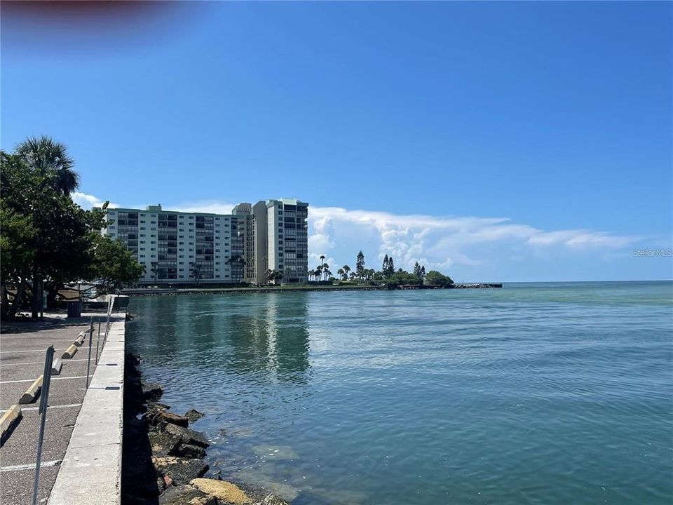 Active With Contract: $3,400 (2 beds, 2 baths, 1160 Square Feet)