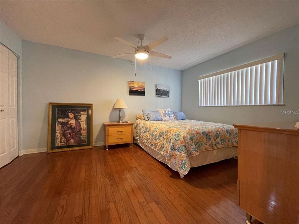 Active With Contract: $3,400 (2 beds, 2 baths, 1160 Square Feet)