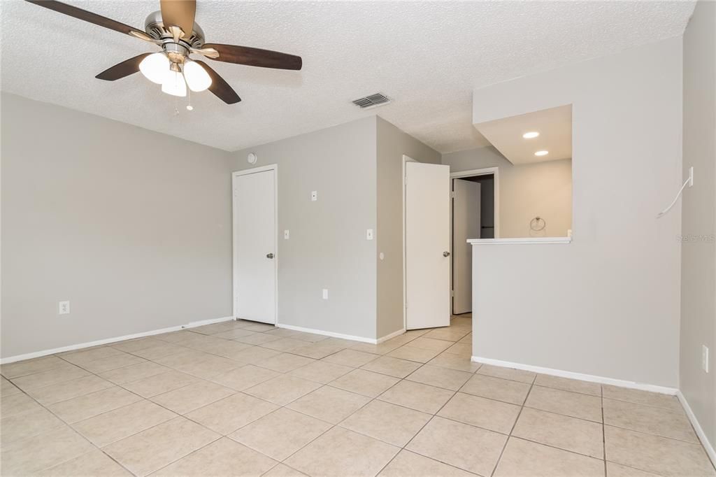 Active With Contract: $265,000 (3 beds, 2 baths, 1474 Square Feet)