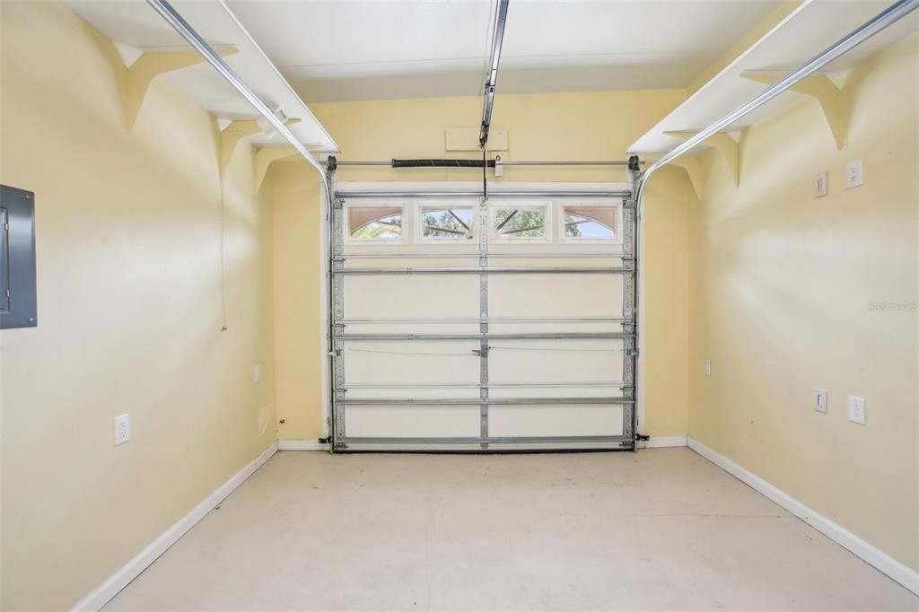 For Rent: $1,600 (1 beds, 1 baths, 1250 Square Feet)